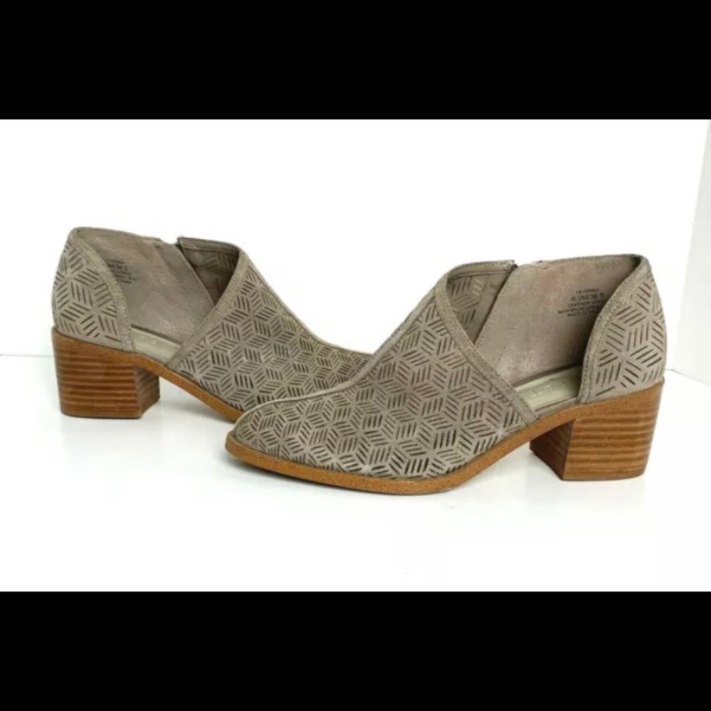 1. STATE Cutaway Ankle Boots